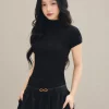 Babytee áo thun ôm nữ màu đen trên nền studio LINHDINH Studio