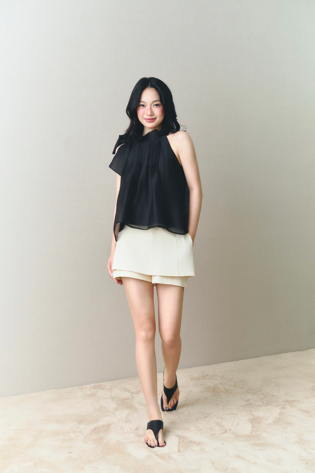 Soleil Bow Halter áo cổ yếm nơ nữ màu đen LINHDINH Studio