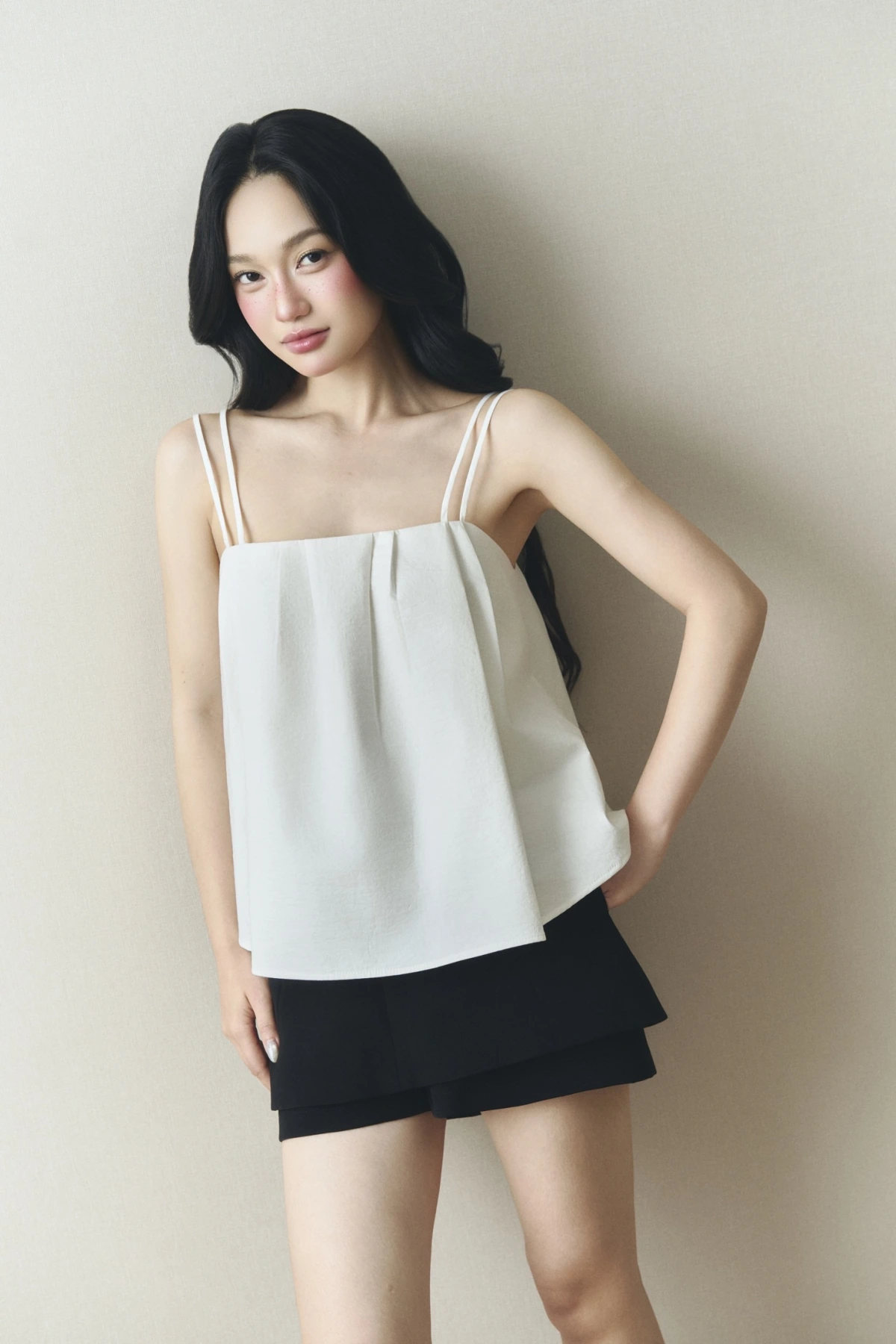 Soleil Cami Top trắng form suông A-line